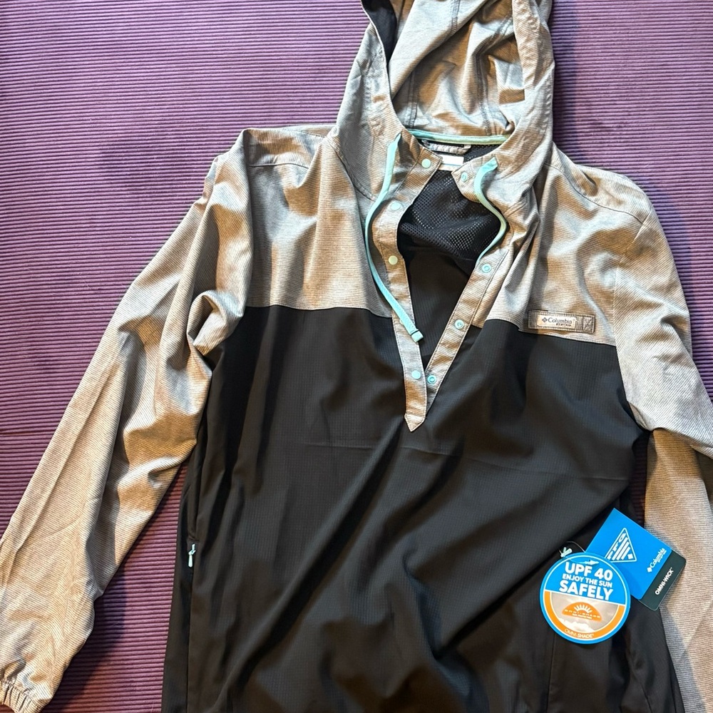 Columbia Mesh-Lined Jacket with Omni-Shade SPF 40 and Omni-Wick.
